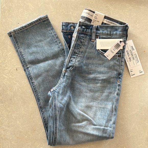 NWT Denim Forum YOKO - Picture 2 of 2